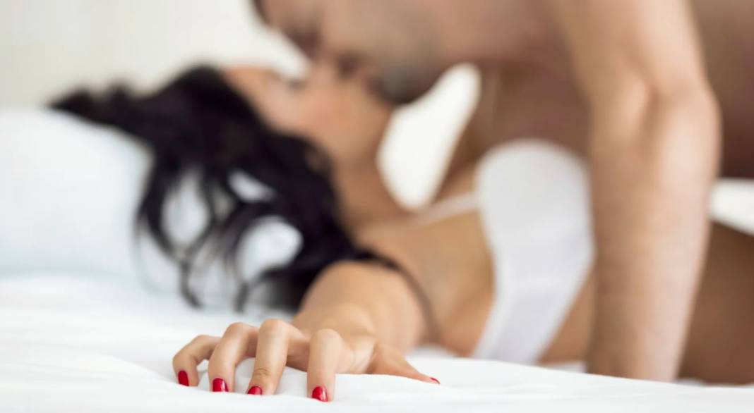 Basit Ama Kritik Bir Davranış Kadınların Cinsel İlişki Sırasında Çok Daha Fazla Zevk Almasını Sağlıyor 10